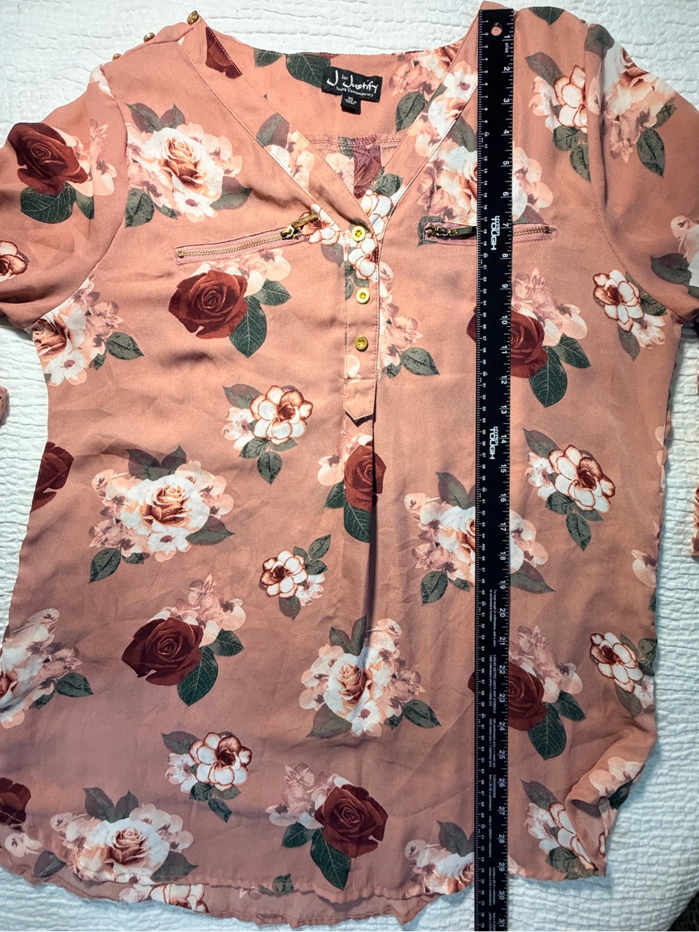 Justify Rose Floral V-Neck Blouse in Dusty Rose - Picture 10 of 12